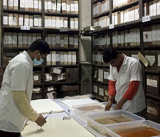 Police archiving team at work at the Mumbai Police Archives_Image credit_Gayatri Kamath (Tata Trusts Horizons Magazine)